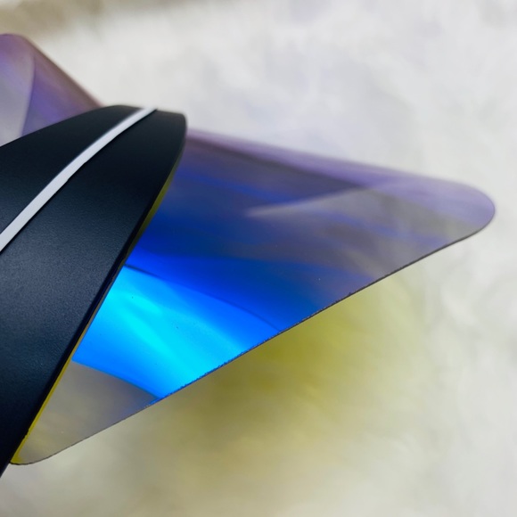 Futuristic mirror purple yellow sunvisor - Picture 2 of 5